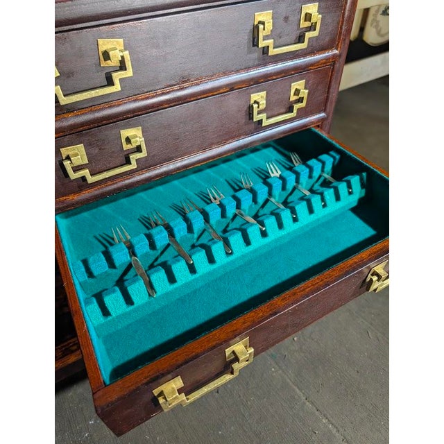 Mid 20th Century Mid 20th Century George Zee & Co. George III Style Rosewood Tea Cart / Serving Trolley For Sale - Image 5 of 15