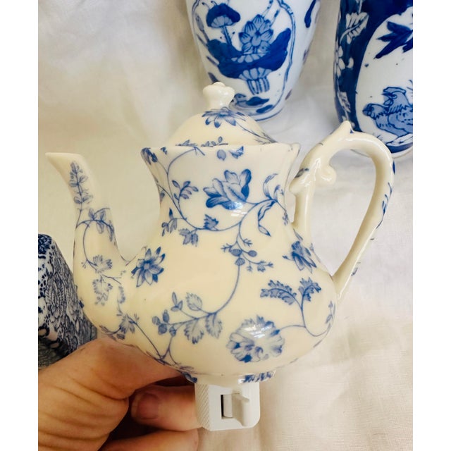Chinoiserie Mixed Lot of Mini Blue & White Vases For Sale - Image 3 of 9