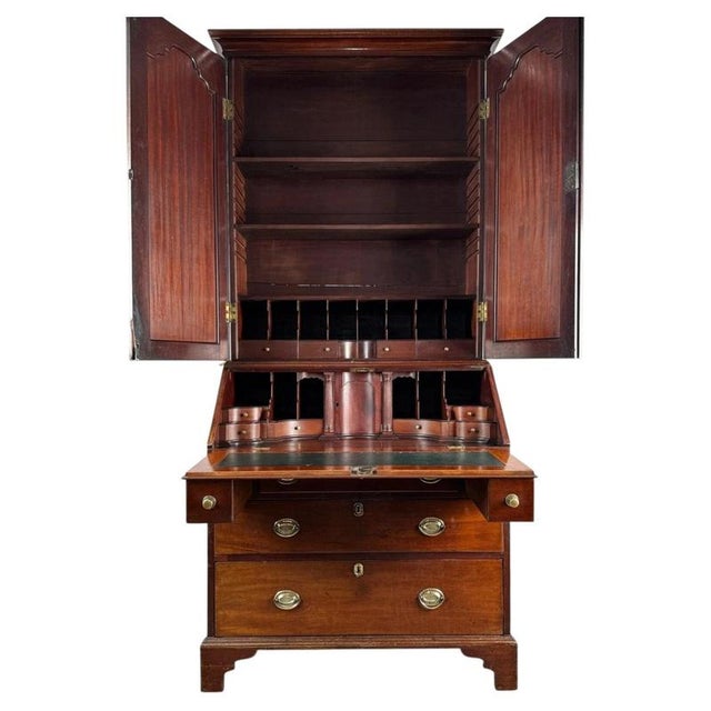 George III Mahogany Bureau Bookcase, 1790 For Sale - Image 3 of 14