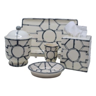 Chinoiserie Bamboo Fret Ceramic Bath Set, Graphite, 5 Pieces For Sale