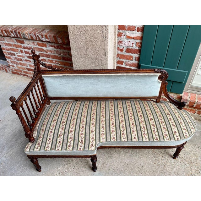 Antique English Chaise Lounge Bench Victorian Hall Seat Carved Walnut C1880 For Sale - Image 4 of 18