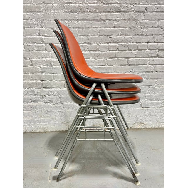 Eames Set of 4 Mid Century Modern Charles & Ray Eames Herman Miller Padded Shell Chairs, Early 1950's Stacking Bases For Sale - Image 4 of 15