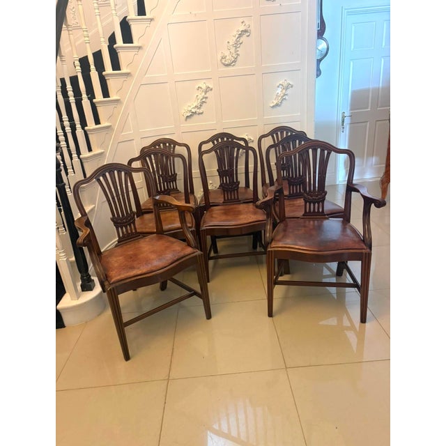 Antique Victorian Hepplewhite Mahogany Shield Back Dining Chairs with Carvers in Tan Leather, 1890, Set of 8 For Sale - Image 4 of 18