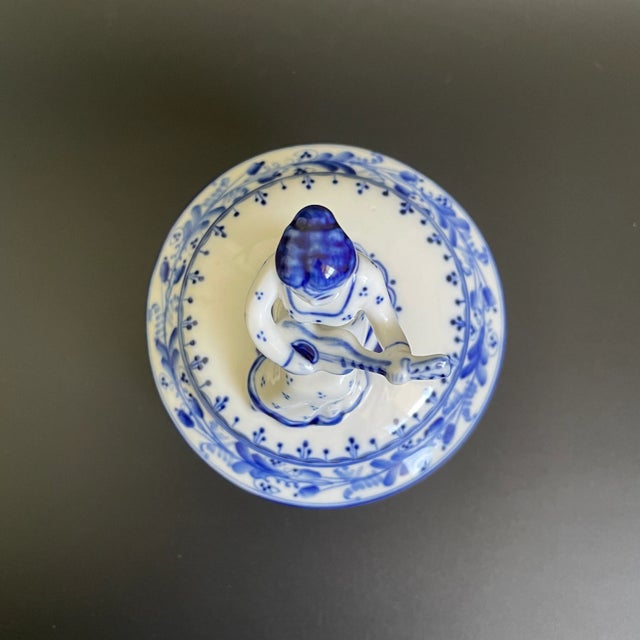 Late 20th Century Vintage Gzhel Porcelain Lidded Trinket Box With Woman Play Guitar Finial For Sale - Image 5 of 13