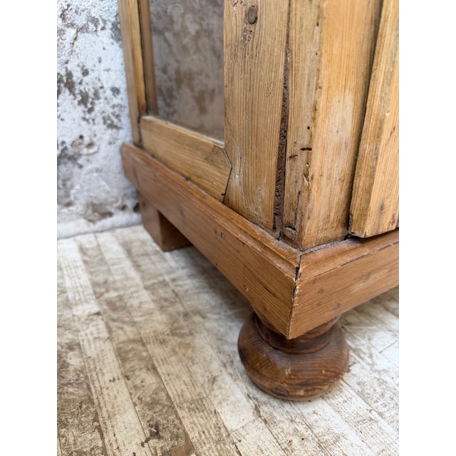 19th Century English Pine Display Case, 1890s For Sale - Image 17 of 18