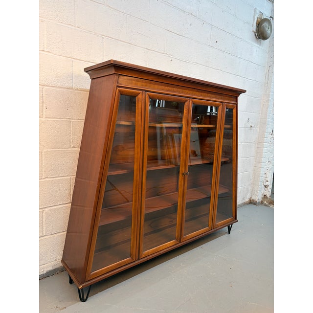 Mid 20th Century Mid 20th Century Modern Display Cabinet by Young Manufacturing Company For Sale - Image 5 of 15