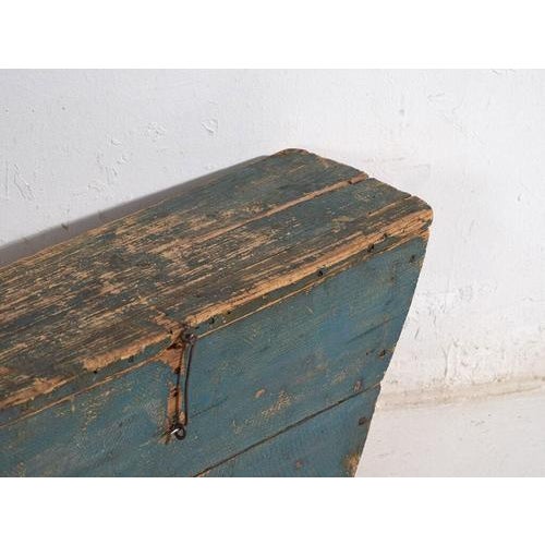 Antique storage trunk (c.1920)Dimensions: Length: 88 cm Depth: 22 cm Height: 40 cmStyle: RusticMaterials and techniques:...