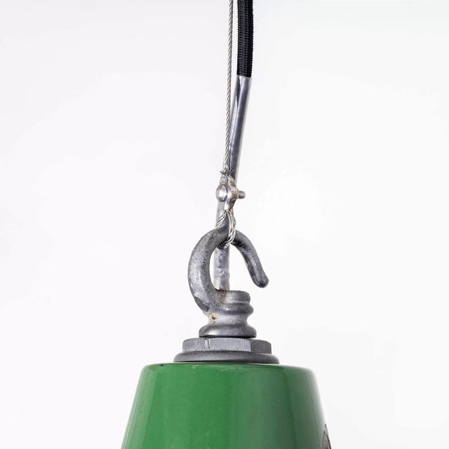 Industrial Enamel Green Single Pendant Lamp in Mesh, 1940s For Sale - Image 11 of 13