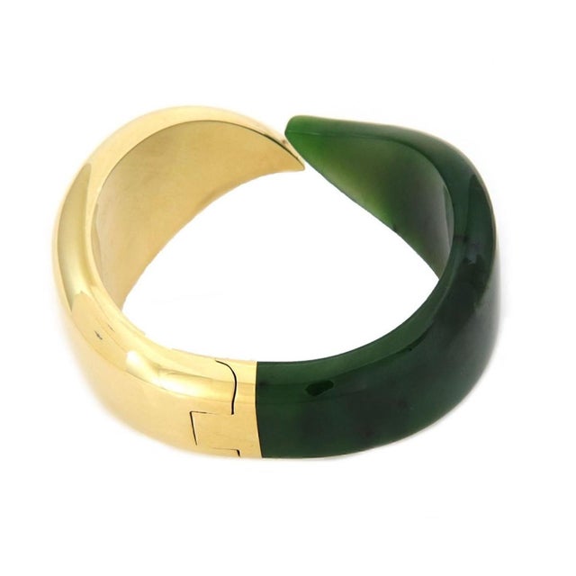 Mid 20th Century Mid 20th Century Tiffany & Co. Elsa Peretti Green Jade 18k Yellow Gold Cuff Bangle Bracelet For Sale - Image 5 of 6