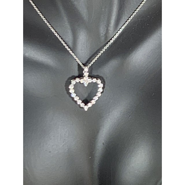 Metal 1 Carat Diamond Heart Pendant/ Necklace 14 Karat White Gold with Chain For Sale - Image 7 of 18