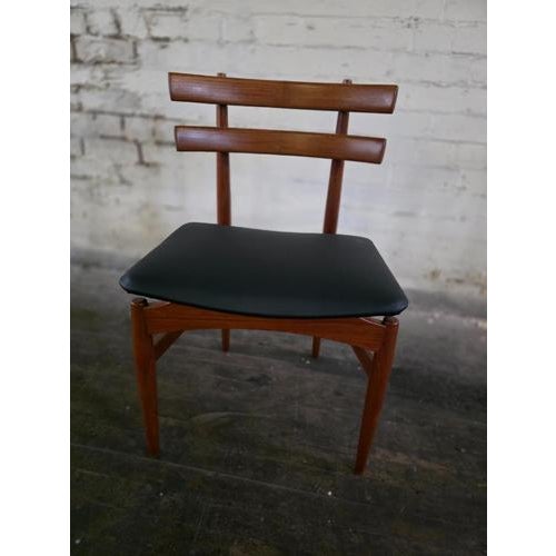 Mid-Century Danish Teak Model 30 Dining Chairs from Poulm Hundevad, Set of 6 For Sale - Image 6 of 7