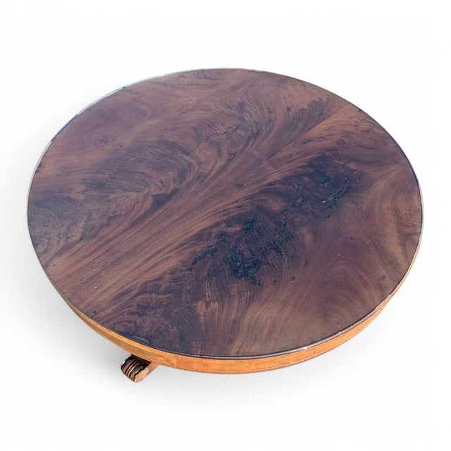 Traditional Early 19th Century Charles X Mahogany and Walnut Round Coffee Table For Sale - Image 3 of 18