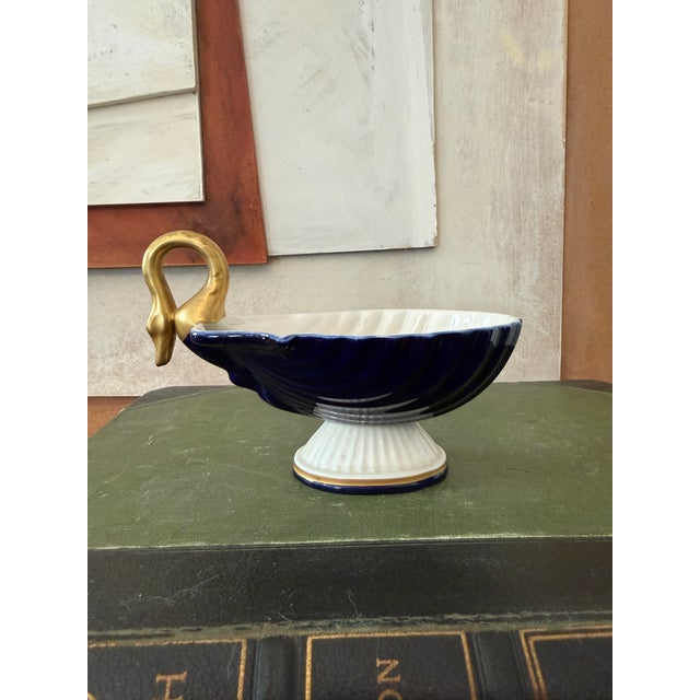 Elegant vintage Italian porcelain swan dish by Porcellane D’Arte, crafted in Bassano del Grappa, Italy, circa 1960s–1970s....