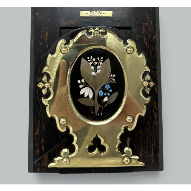 Absolutely stunning Coromandel Wooden extendable and foldable Bookslide of exceptional quality and traditional form. Mid...