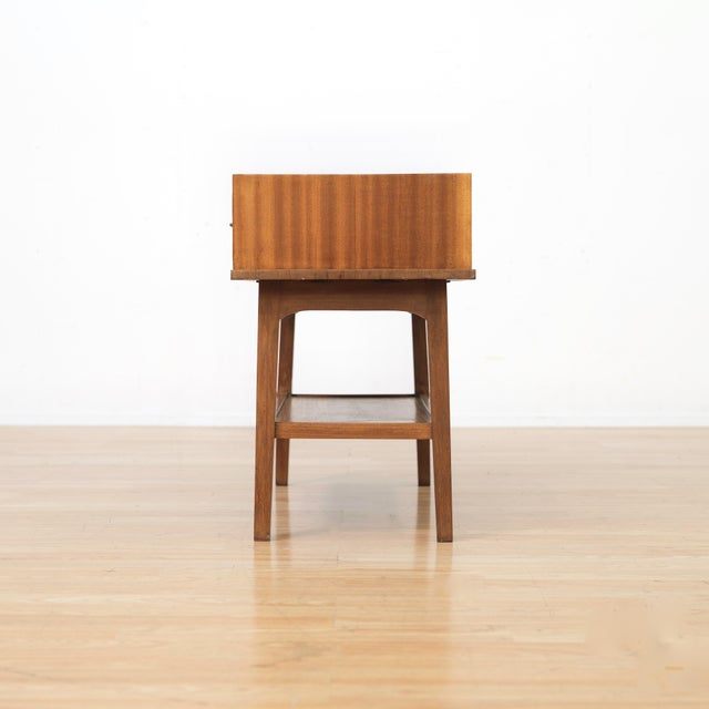 Mid-Century Modern Mid Century Entryway Gossip Bench For Sale - Image 3 of 8