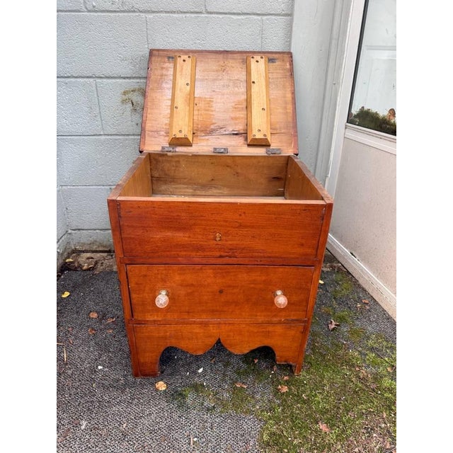 Antique Early American Primitive Style Muler Blanket Chest With Drawers. For Sale - Image 9 of 17
