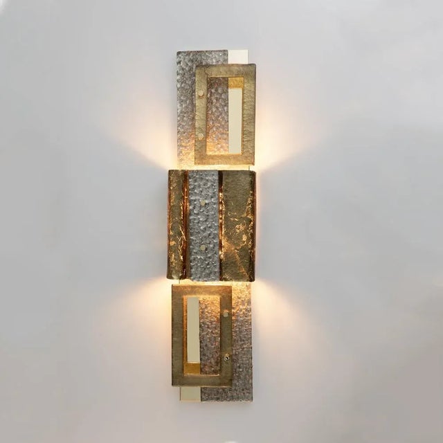 1990s Modern Geometric Murano Glass and Brass Wall Lamp, 1990 For Sale - Image 5 of 10