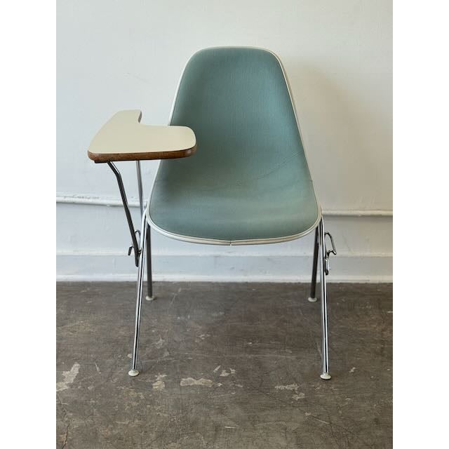Vintage Eames for Herman Miller DSS-Ta Tablet Arm Chair For Sale - Image 9 of 10