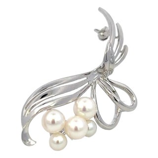 1990s Mikimoto Estate Akoya Pearl Brooch Silver For Sale