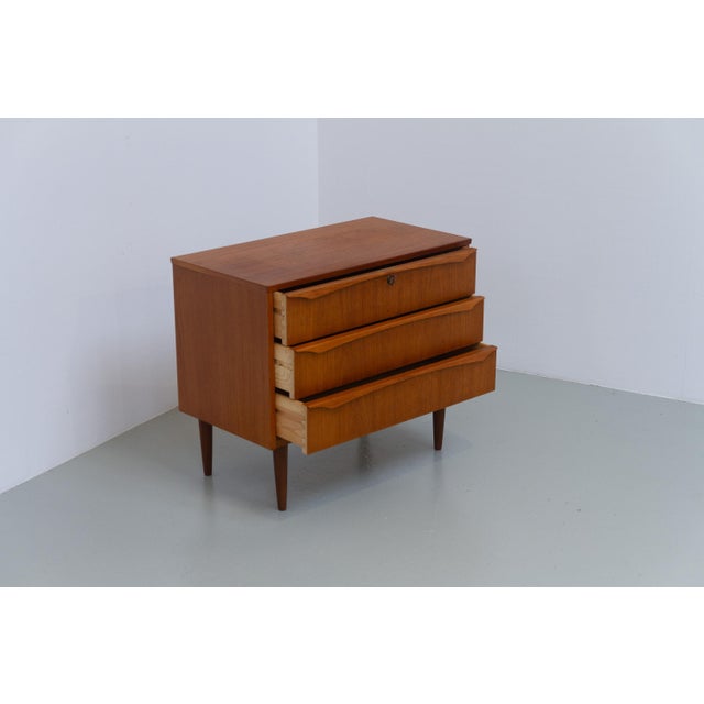 Danish Modern Teak Dresser, 1960s For Sale - Image 6 of 18