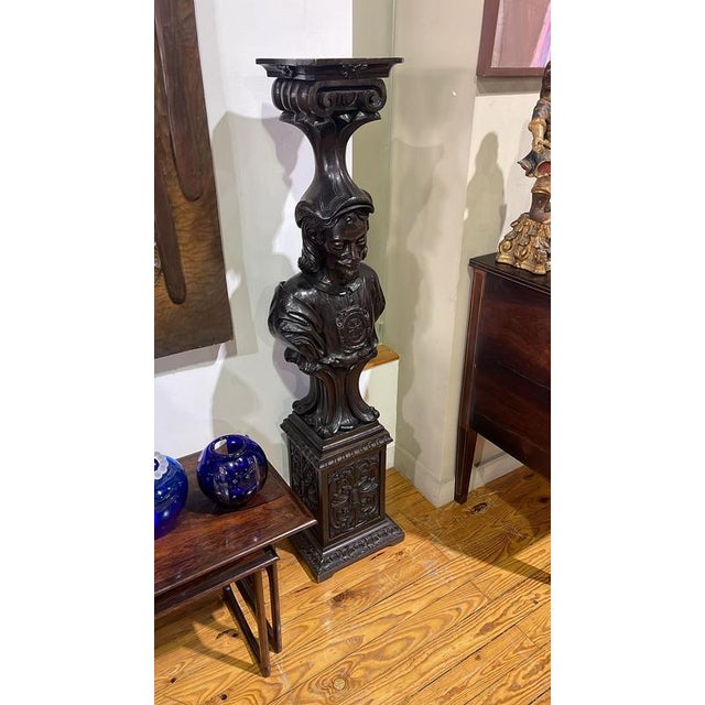 Wood Antique Columns in Chestnut Wood with Carvings, 1800s, Set of 2 For Sale - Image 7 of 14