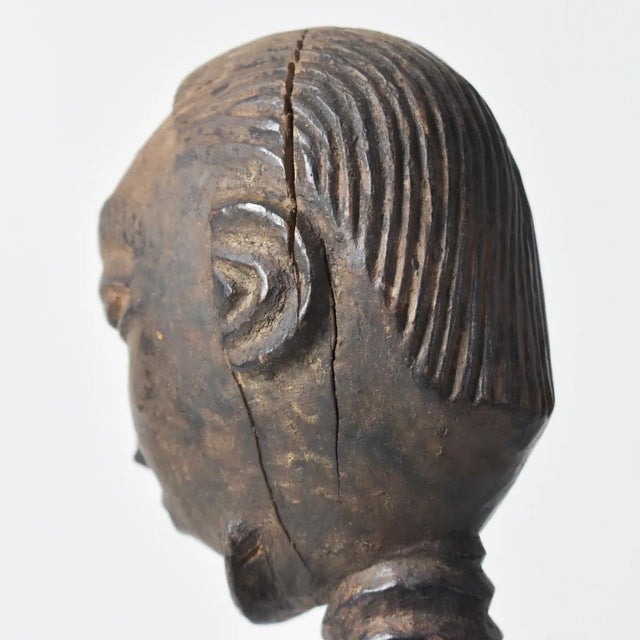 Early 20th Century Early 20th Century Baule Wood Bearded Female Figurine On Base Côte d'Ivoire For Sale - Image 5 of 8