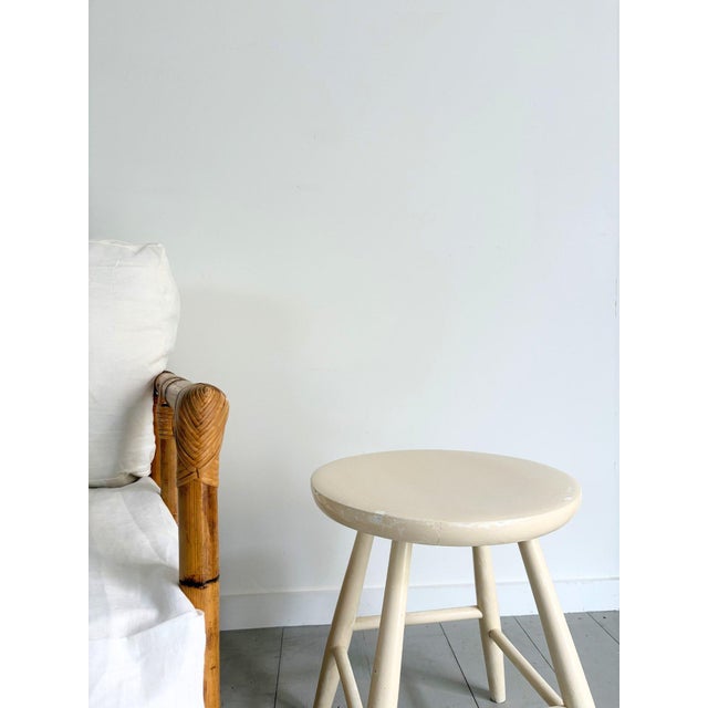 Wood Minimal Stool in Original Paint by Kandya, 1950 For Sale - Image 7 of 7