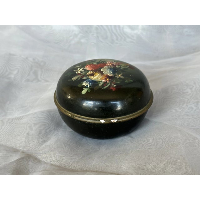 Dark Pink Antique Victorian Small Round Hand Painted Lacquer Box For Sale - Image 8 of 10