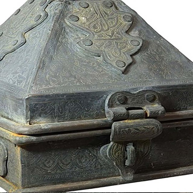 Early 19th Century Indian Bronze Work Box For Sale In Tampa - Image 6 of 14