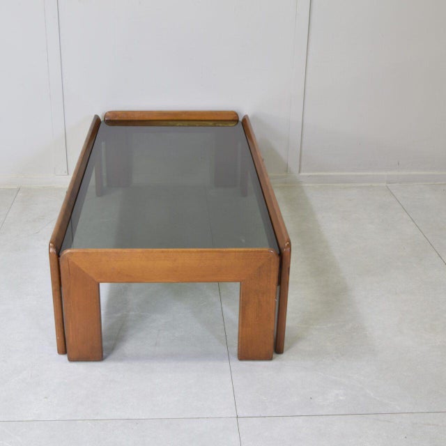 Rectangular Walnut and Smoked Glass Coffee Table by Afra and Tobia Scarpa for Cassina, Italy, 1960s For Sale - Image 6 of 8