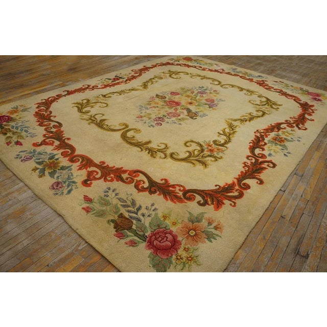 Folk Art 1930s American Hooked Rug ( 9' x 11'8" - 275 x 355 cm ) For Sale - Image 3 of 10