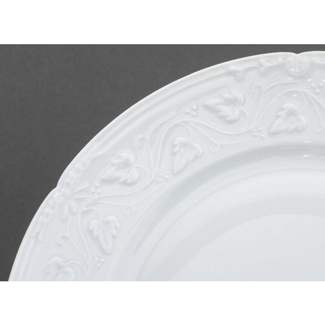 French Late 20th Century Haviland Limoges "Imperatrice" Service for 12 For Sale - Image 3 of 10