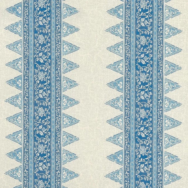 Sample - Schumacher x Mark D. Sikes Foxglove Indoor/Outdoor Fabric in Indigo For Sale