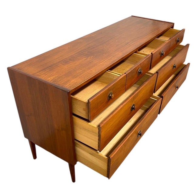 1970s Mid-Century Modern Matching Dresser Set Attributed to John Van Koert for Drexel - 5-Drawer Highboy + 8-Drawer Lowboy, 2 Pieces For Sale In Seattle - Image 6 of 10