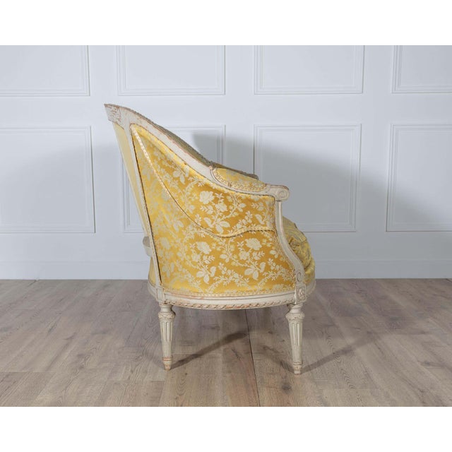 French Louis XVI Style Painted Canapé with Yellow Damask Upholstery, 20th Cent For Sale In Atlanta - Image 6 of 8