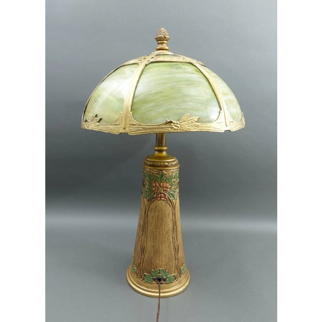 Early 20th Century Early 20th Century Bradley & Hubbard Antique Hand Painted Gold Gilt Slag Glass Table Lamp For Sale - Image 5 of 11