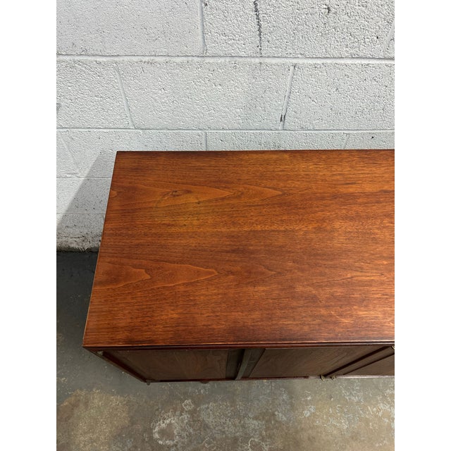 1960s Jack Cartwright for Founders Attributed Mid Century Modern Walnut Sideboard 1960s For Sale - Image 5 of 12