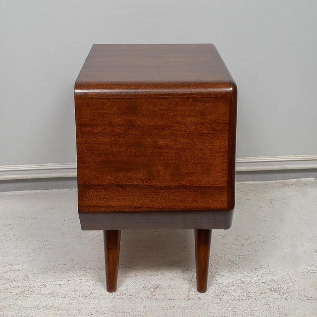 Pair of Italian Mid-Century End Tables With Central Drawers For Sale In New York - Image 6 of 10