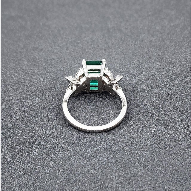 Metal 3.38 Ct Gia Certified Zambian Emerald & Diamond Ring Size 6.5 For Sale - Image 7 of 9