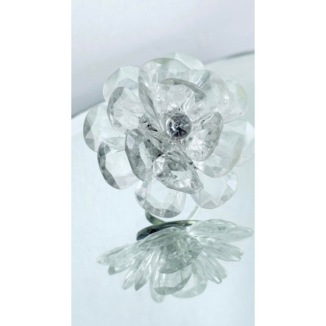 Vintage Y2k Clear Resin Flower Cocktail Ring, Size 6 For Sale - Image 15 of 16