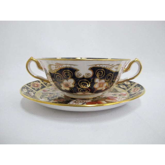 Royal Crown Derby Porcelain Early 20th Century Royal Crown Derby 2451 Traditional Imari Bone China Soup Cup Bowl & Saucer Set - 4pcs For Sale - Image 4 of 13