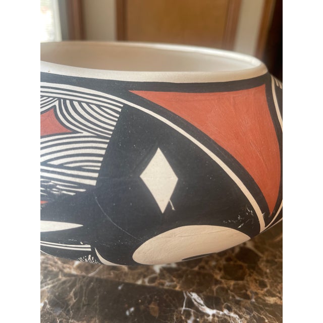 Ceramic Contemporary Native American Pot From the Tiqua Tribe For Sale - Image 7 of 9