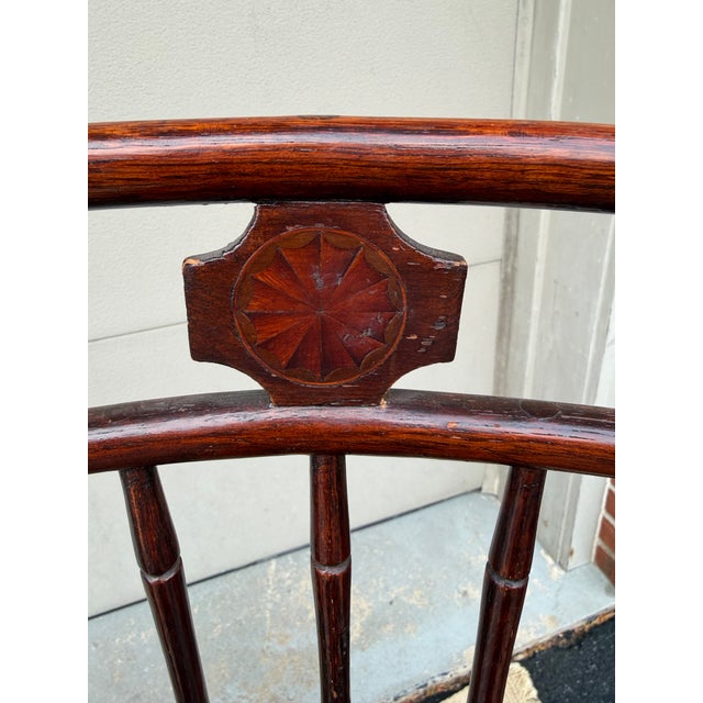 A Very Rare Set of 4 Inlaid Birdcage and Butterfly Windsor Chairs, Philadelphia, Circa 1810's For Sale - Image 9 of 12