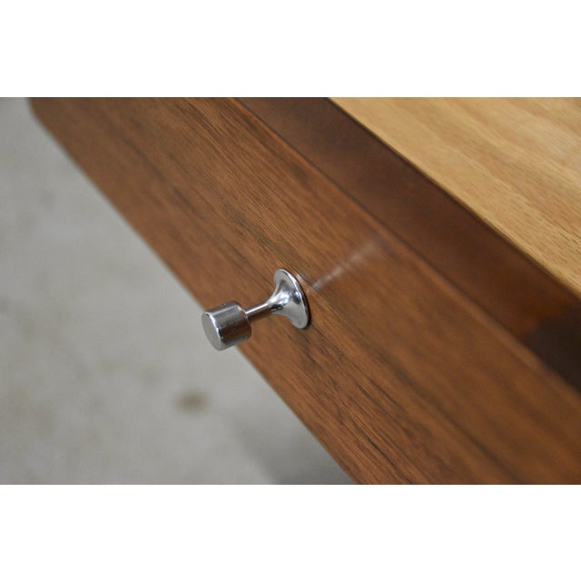 1960s Walnut Bookcase by Paul McCobb Delineator for Lane For Sale - Image 9 of 10