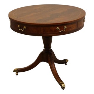 Baker Furniture Banded Mahogany Traditional Duncan Phyfe 31" Round Accent Table For Sale