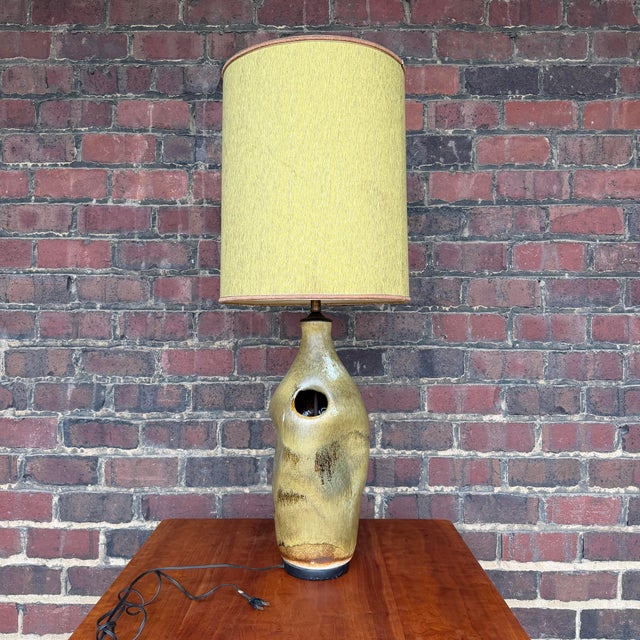 Mid-Century Modern Danish Style Mid-Century Modern Organic Ceramic Lamp. For Sale - Image 3 of 12