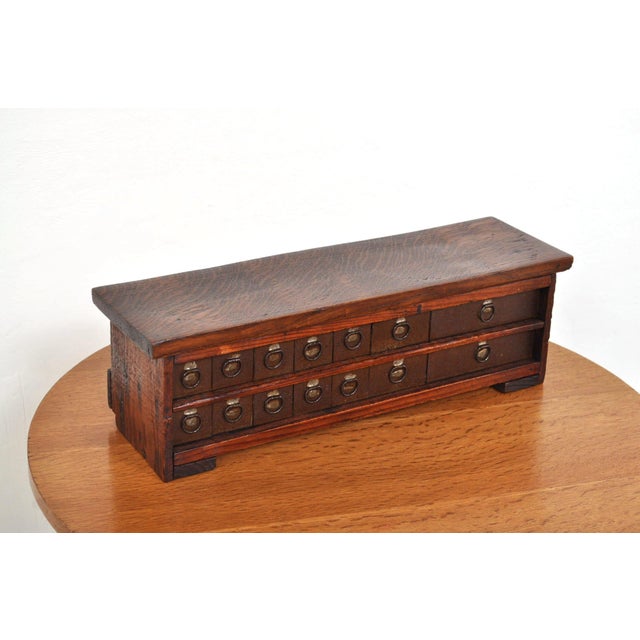 1920s Vintage Haberdashery Tabletop Chest of Drawers in Oak and Pine, 1920s For Sale - Image 5 of 12