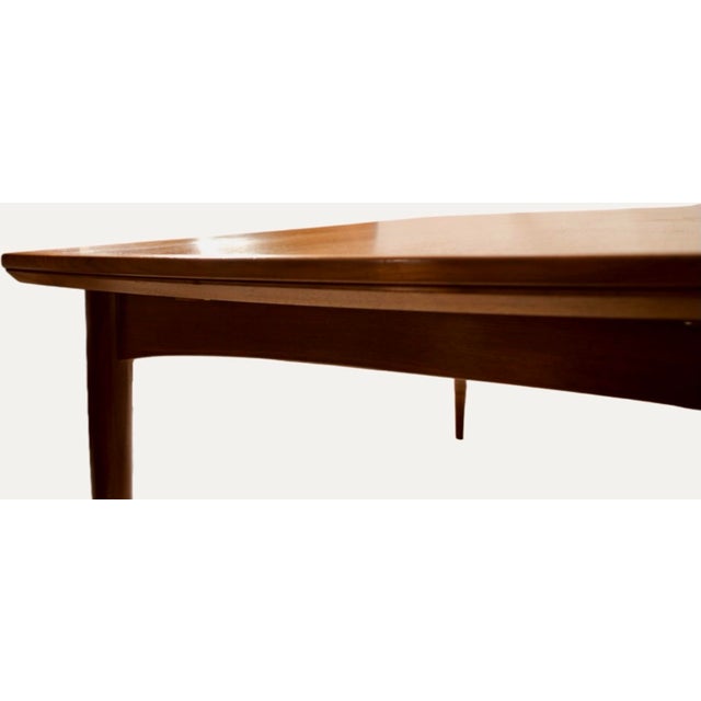 Mid-Century Modern Danish Modern Teak Extension Dining Table by Gudme Møbelfabrik, c.1970s For Sale - Image 3 of 10