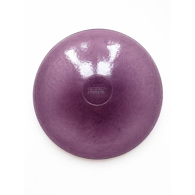 1970s Large Mid-Century Purple Hammered Murano Glass Centerpiece Bowl from Vetrerie Manin, 1970s For Sale - Image 5 of 6