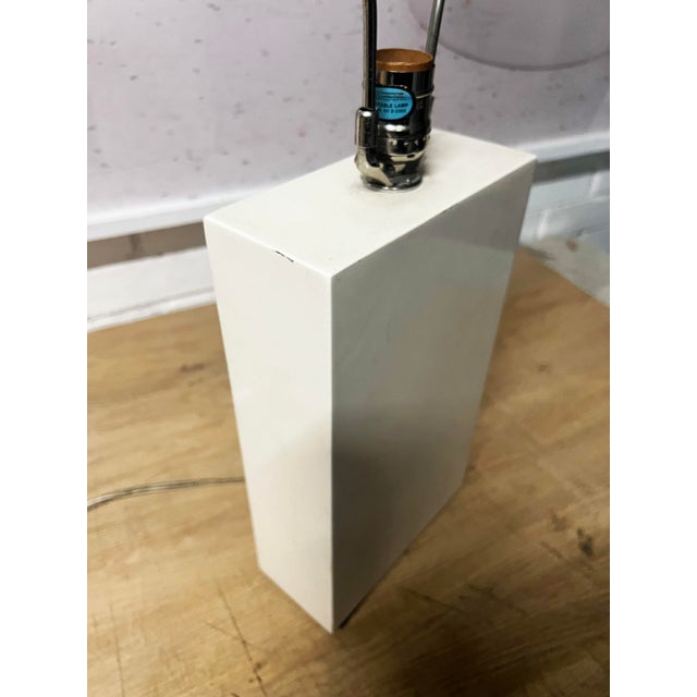 1970s Art Deco 'Bloc' Plaster Like Table Lamp - Attributed to Jean-Michael Frank For Sale In New York - Image 6 of 8